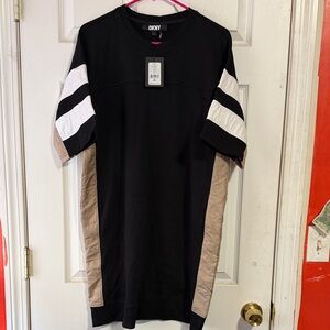 Woman's DKNY  Black and Beige Short Sleeve Tee Dress Nwt